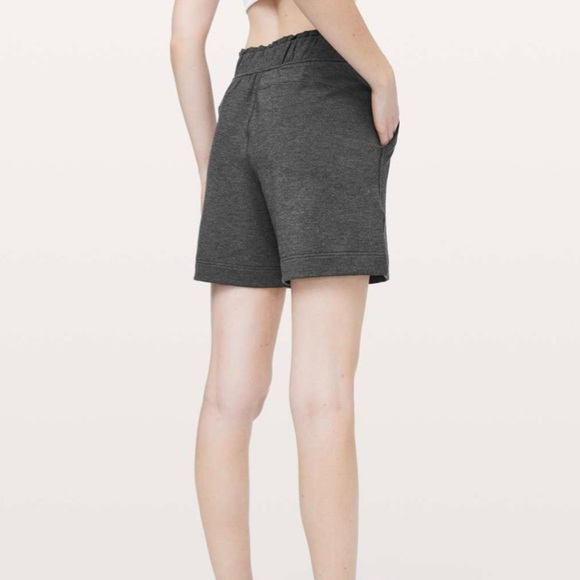 Lululemon Athletica Gray Hello Sunday Shorts - Picture 2 of 7